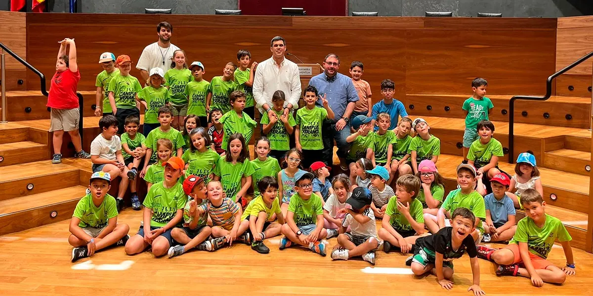 Excursi&oacute;n APYMA Alhama de Cintru&eacute;nigo a la Polic&iacute;a Nacional de Pamplona 5