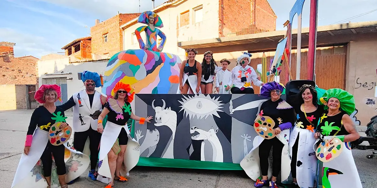 Gran desfile de carrazas de Rinc&oacute;n de Soto 2