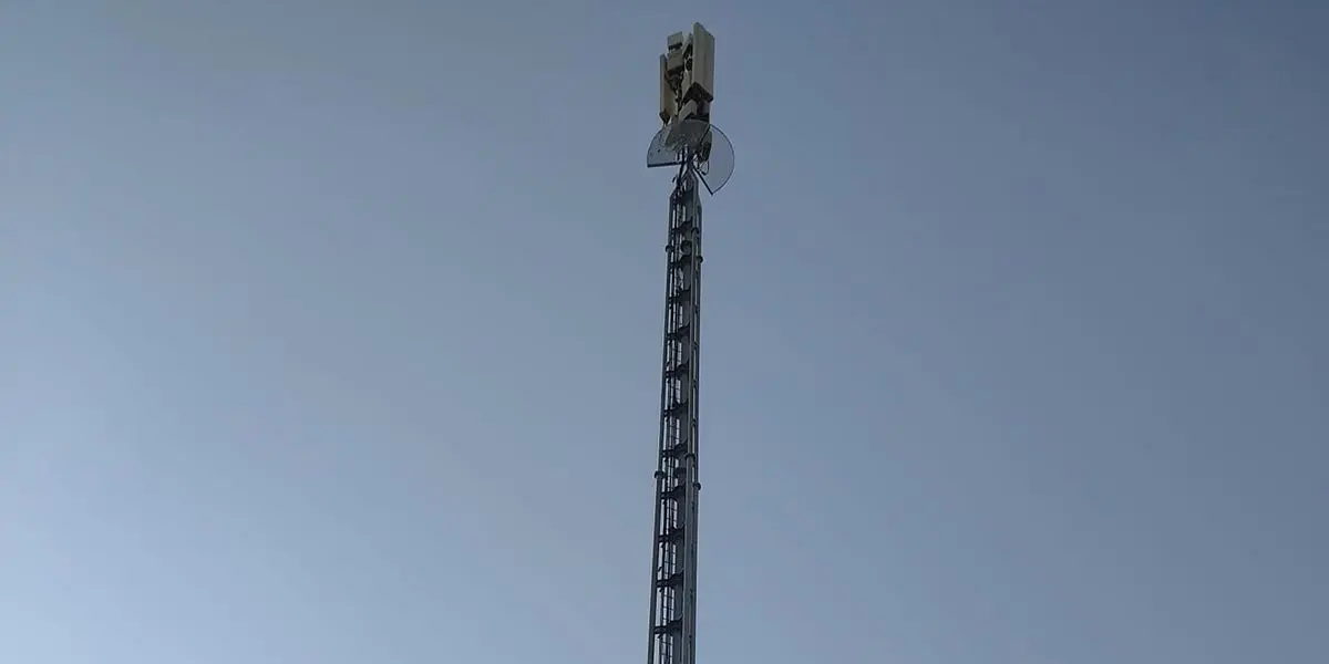 Tras 127 d&iacute;as sin servicio, Bu&ntilde;uel recupera la cobertura de Movistar y sus proveedores