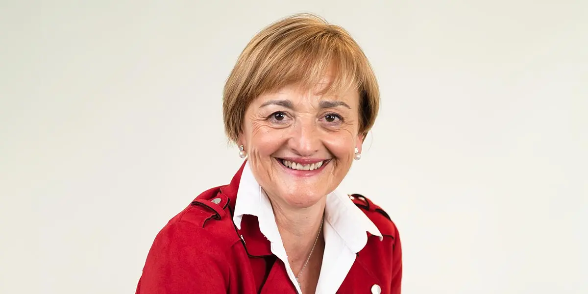 Esther Villanueva &Uacute;car