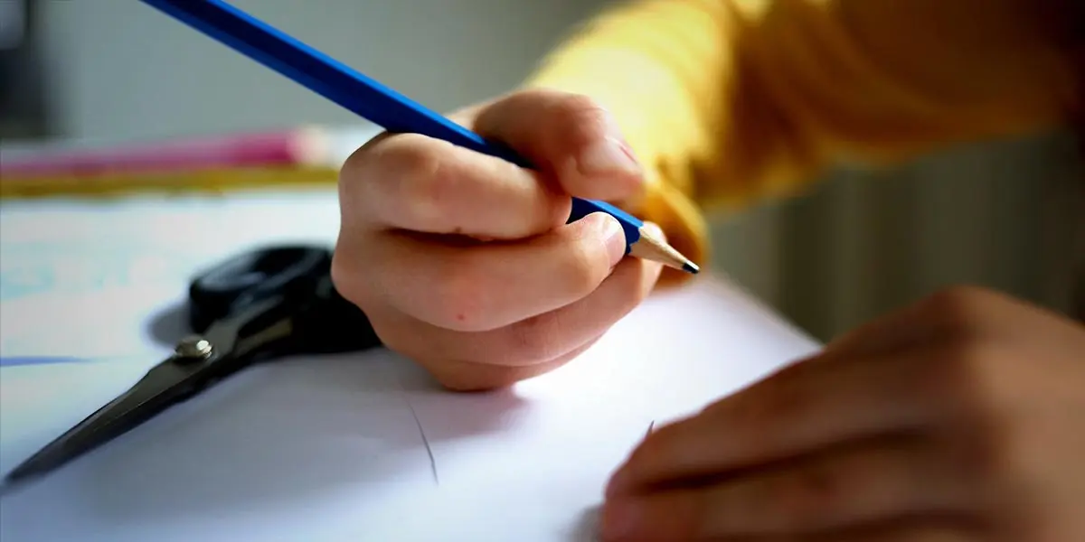 escuela colegio formaci&oacute;n vuelta al cole escritura ni&ntilde;o infantil atenci&oacute;n temprana dibujo dibujar escribir