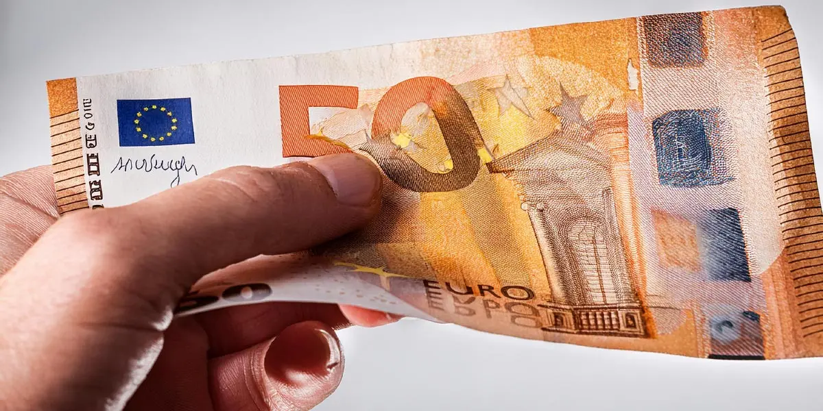 pr&eacute;stamo dinero euros billete