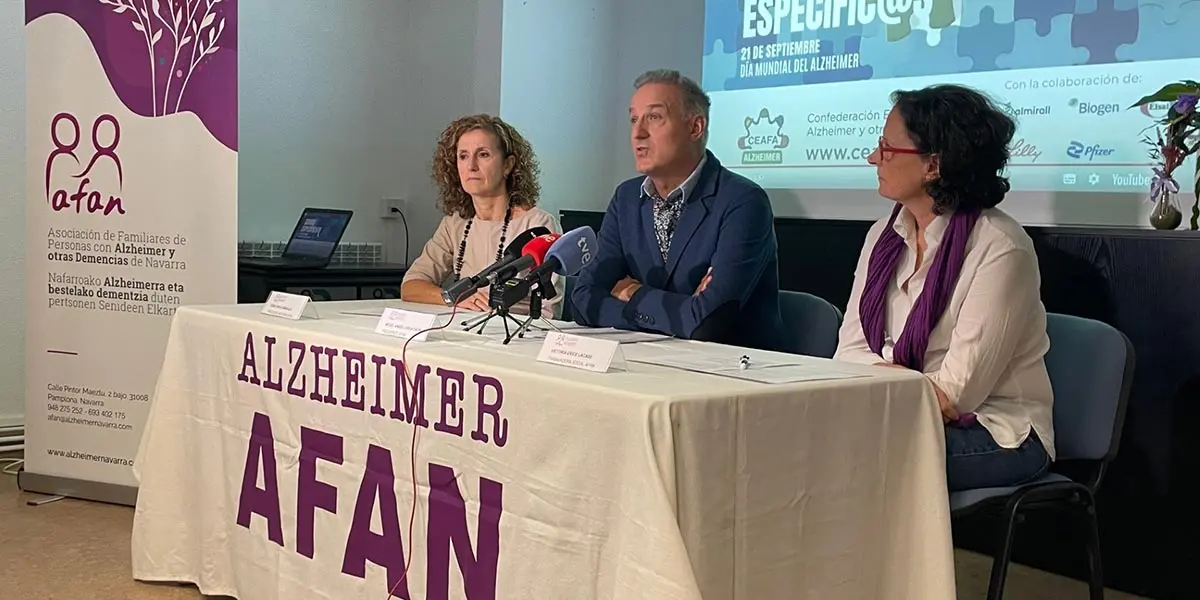La Semana del Alzheimer de Navarra ofrece actos en Pamplona, Cintru&eacute;nigo y Tudela como pasacalles de gigantes y cabezudos, teatro o charlas sobre temas como la prevenci&oacute;n o medicaci&oacute;n