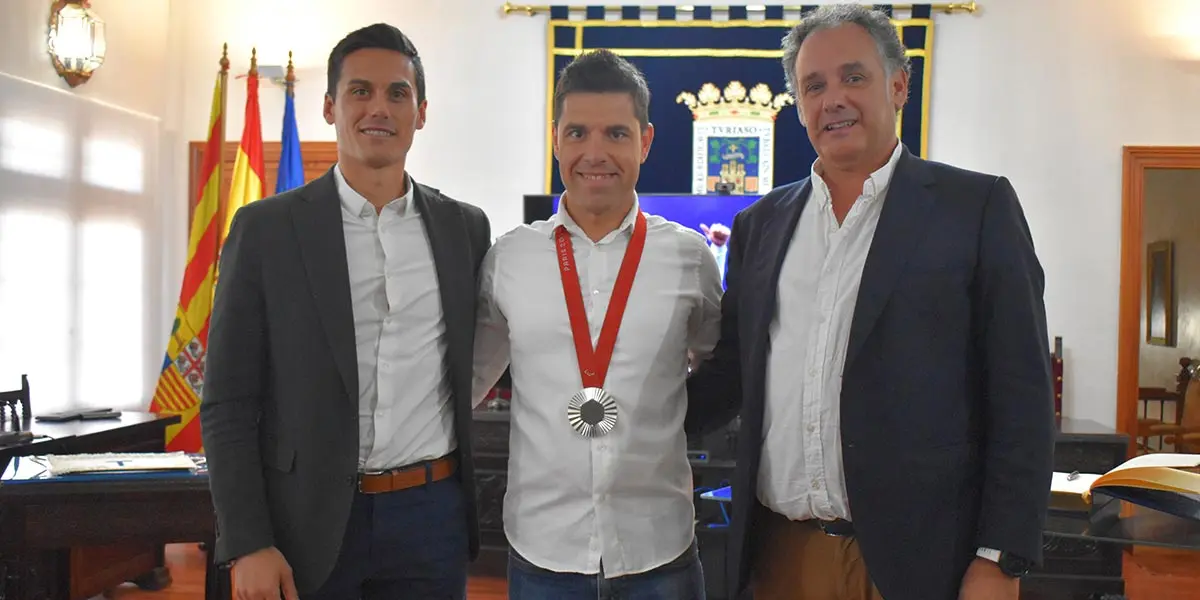 Escribano, Santas y Jaray en el homenaje del deportista paral&iacute;mpico