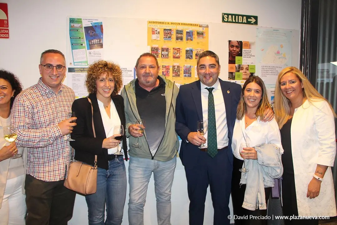 Celebraci&oacute;n y networking en el lunch del Galard&oacute;n AER 2024 2
