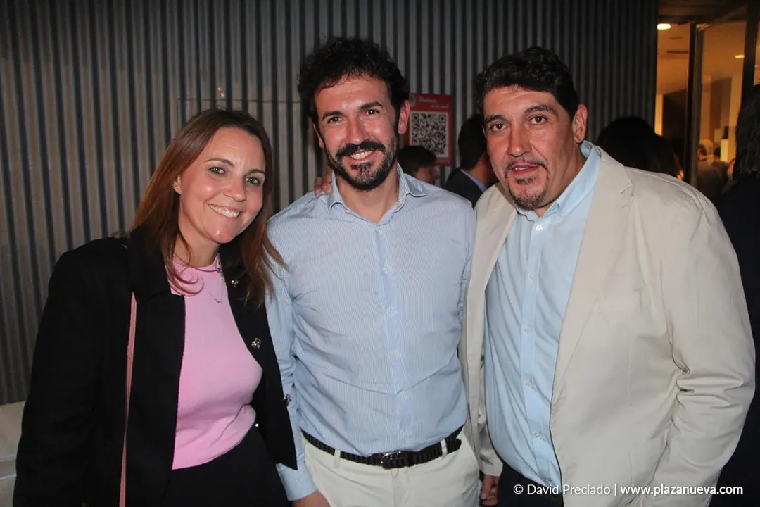 Celebraci&oacute;n y networking en el lunch del Galard&oacute;n AER 2024 32