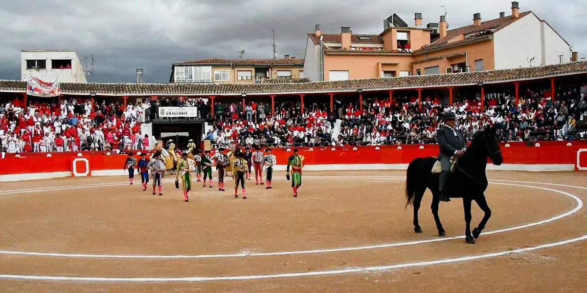 Imagen de la plaza de toros Corella durante un festejo