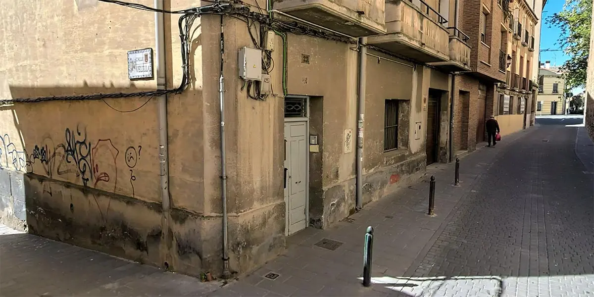 Comienzo de la Calle Velilla desde Dominicas