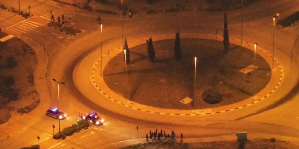 Imagen del control policial en las inmediaciones