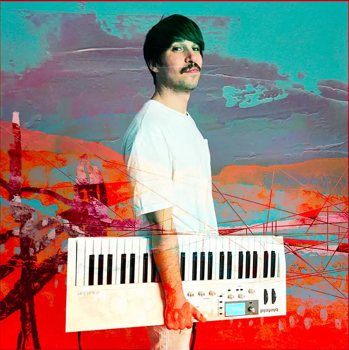 El multiinstrumentista y compositor tudelano Diego Caro, bajo su proyecto musical Diego Case, ha lanzado Far From Broadway
