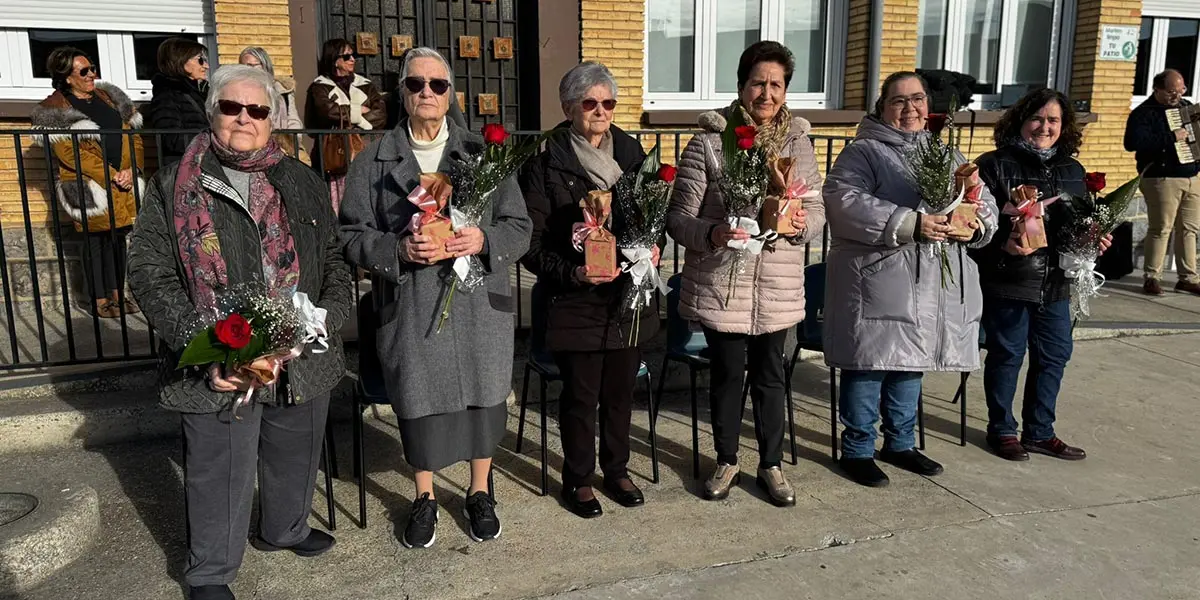 El colegio La Anunciata de Tudela celebr&oacute; su 70&ordm; aniversario con un homenaje a las Hermanas dominicas