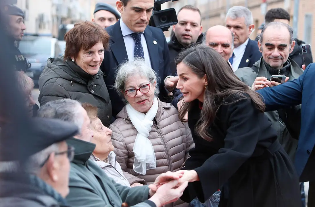 Saludo de la Reina Letizia a su llegada