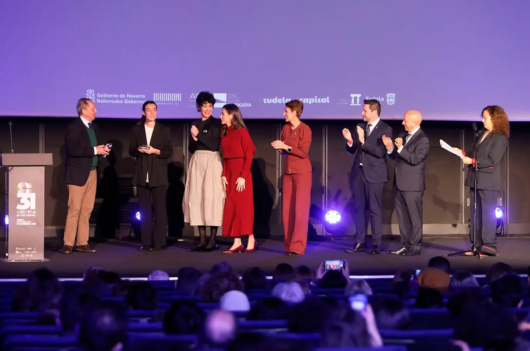 Momento del reconocimiento al cineasta y novelista