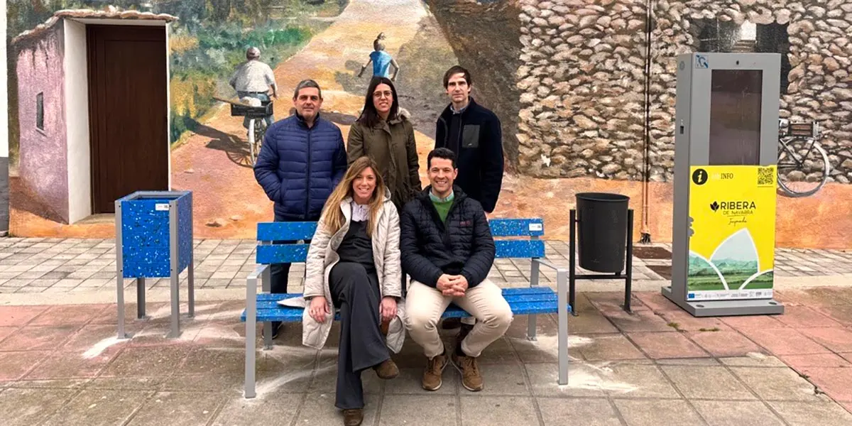 La iniciativa, en colaboraci&oacute;n con el Grupo Enhol, utiliza 5.500 tapones reciclados y fomenta la concienciaci&oacute;n sobre el reciclaje y la sostenibilidad