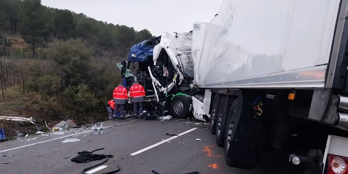 La v&iacute;a permanece cerrada y se investigan las causas del siniestro