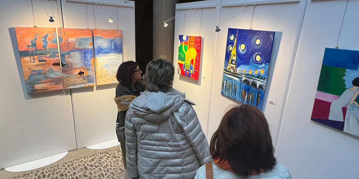 Exposici&oacute;n &lsquo;Enciendo colores&rsquo; de ADACEN 10