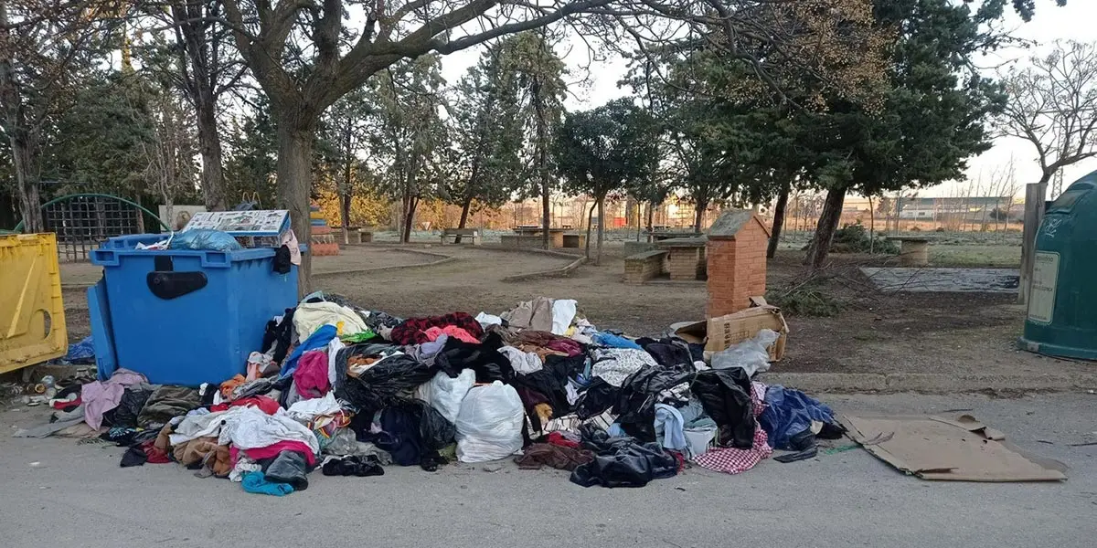 Retirada contenedores de El Villar