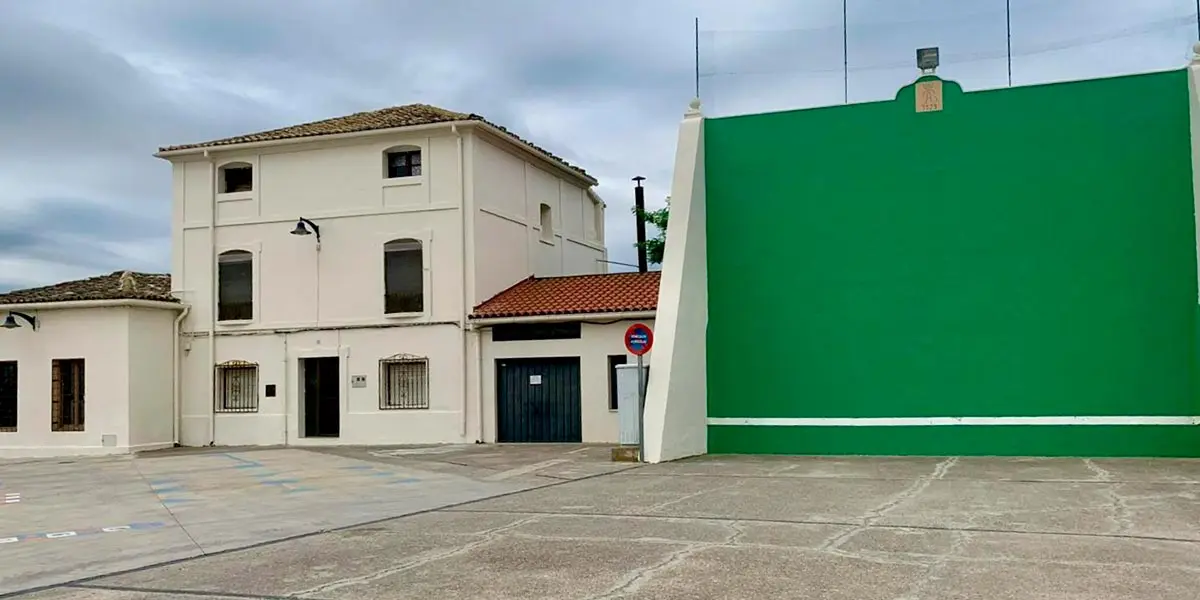 Albergue Cadreita-junto-al-frontón-de-1929