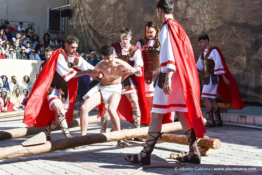 V&iacute;a Crucis 2025 en Andosilla 10