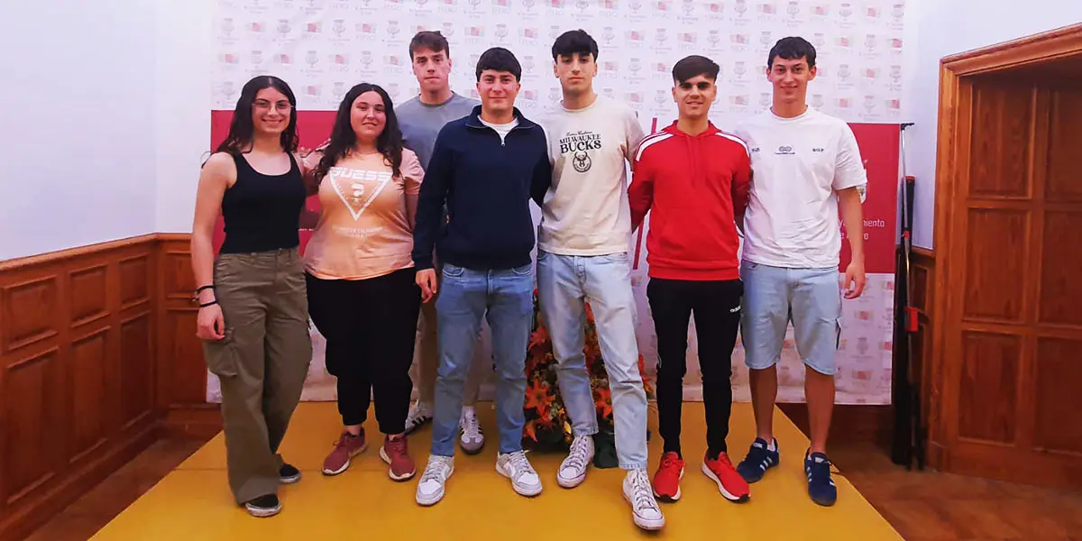 Asociaci&oacute;n Juvenil de Fitero vertical