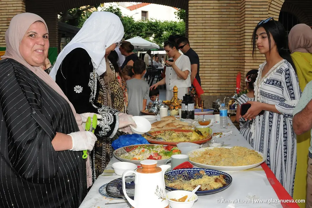 Fiesta Intercultural en Caparroso con gastronom&iacute;a y bailes del mundo 9