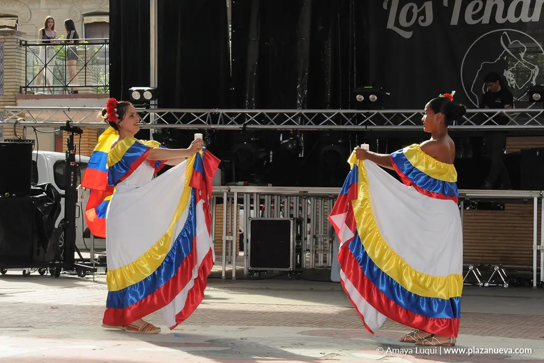 Fiesta Intercultural en Caparroso con gastronom&iacute;a y bailes del mundo 4