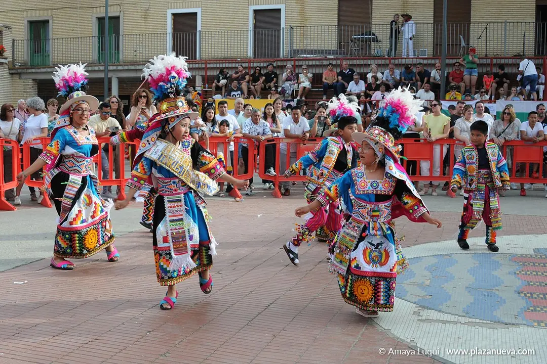 Fiesta Intercultural en Caparroso con gastronom&iacute;a y bailes del mundo 18