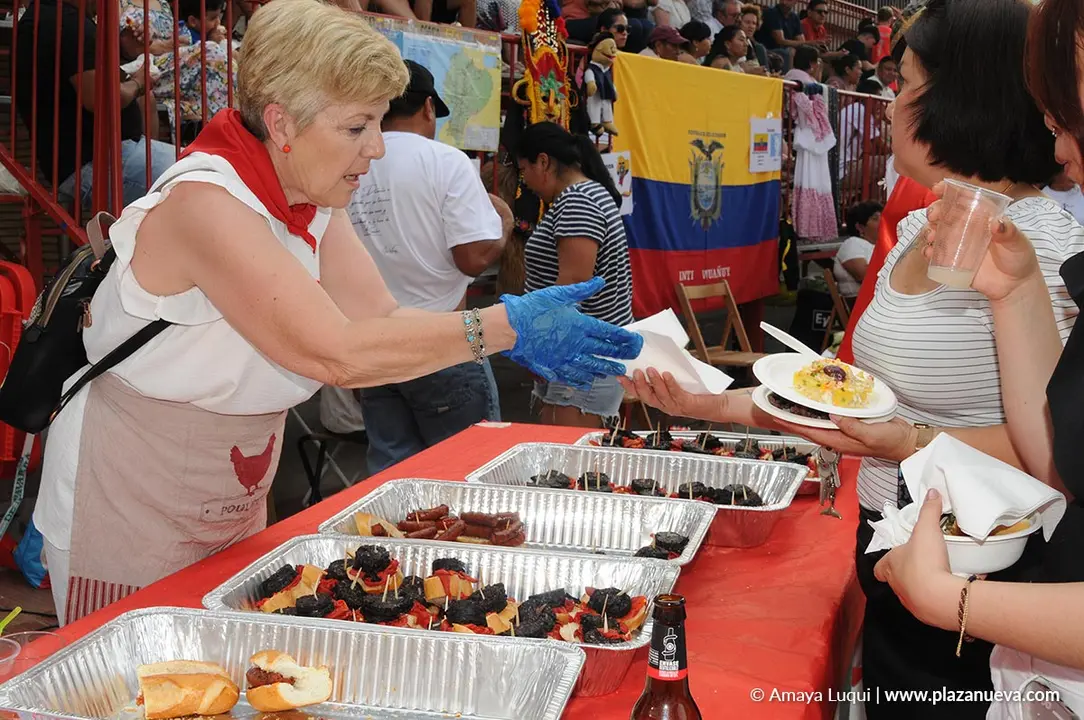 Fiesta Intercultural en Caparroso con gastronom&iacute;a y bailes del mundo 15