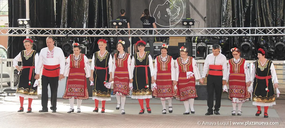 Fiesta Intercultural en Caparroso con gastronom&iacute;a y bailes del mundo 1