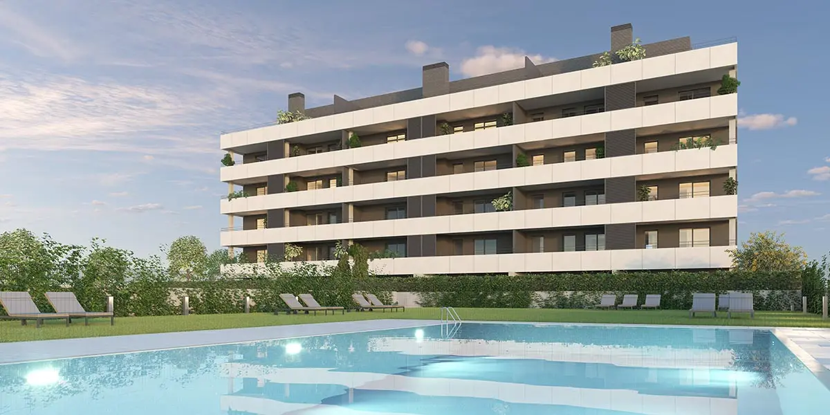 Vista general del bloque completo del Residencial Versalite, ubicado en la atractiva zona del Queiles en Tudela, con urbanizaci&oacute;n privada, piscina y amplias zonas verdes