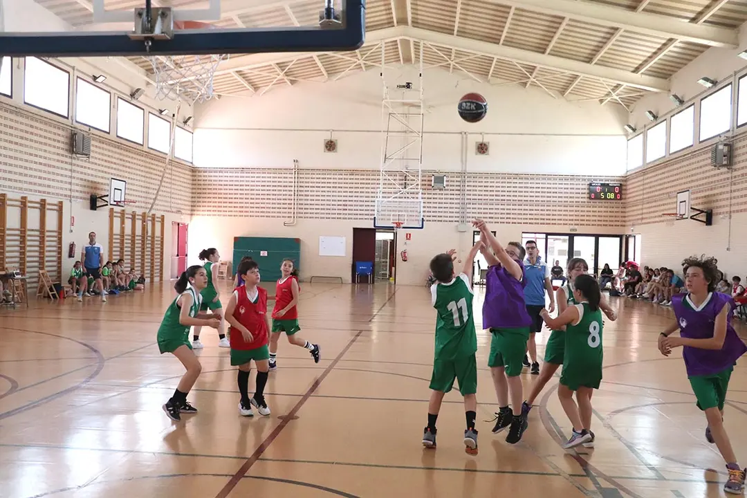 Diversi&oacute;n asegurada entre los alevines, donde el compa&ntilde;erismo es la mejor jugada