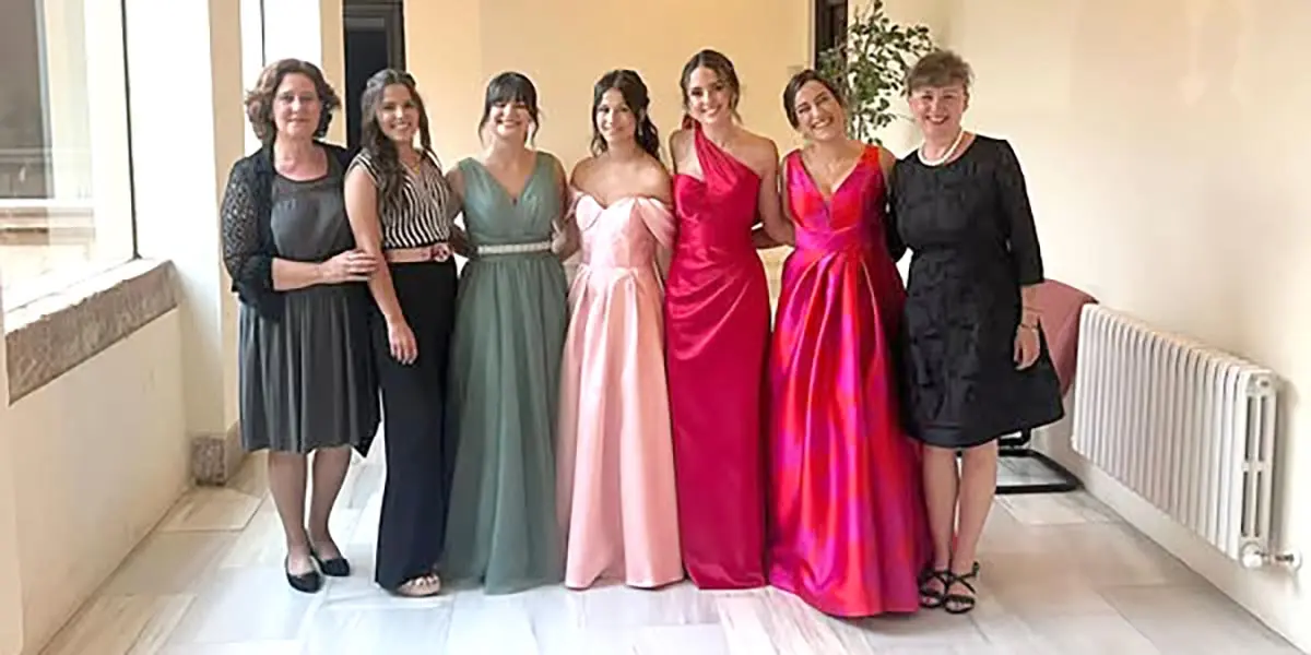 Presentaci&oacute;n de Reinas y Damas 3