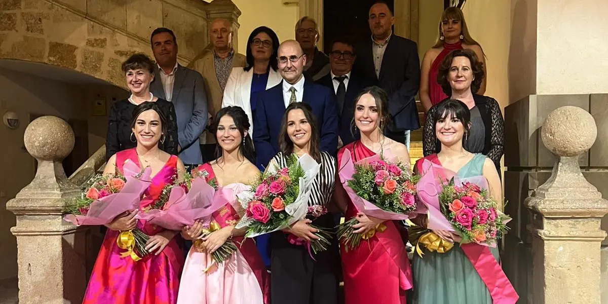Presentaci&oacute;n de Reinas y Damas 1