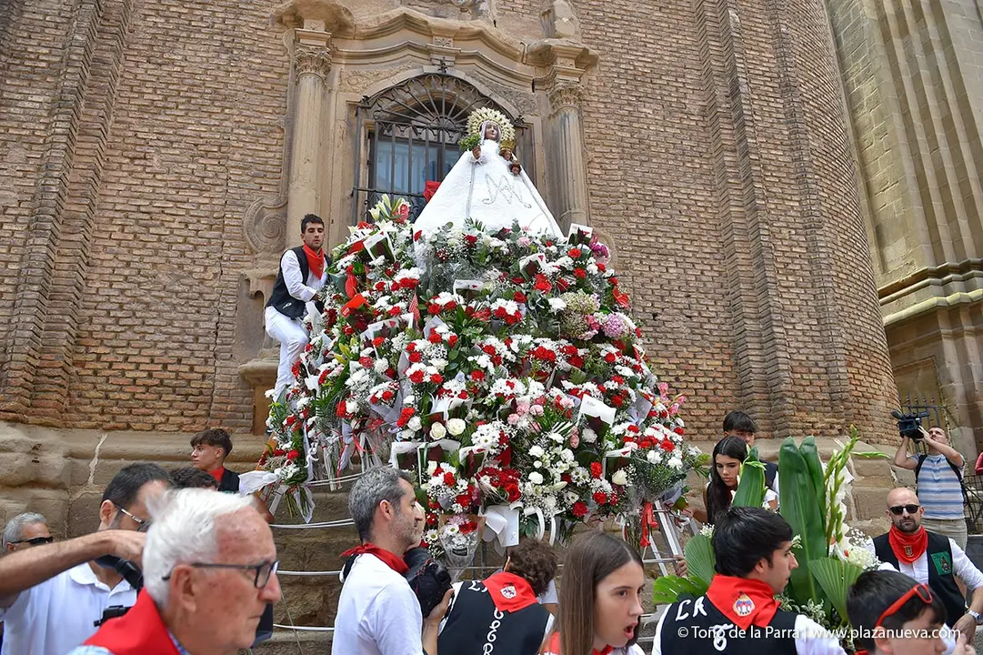 Ofrenda floral a Santa Ana 2025 12