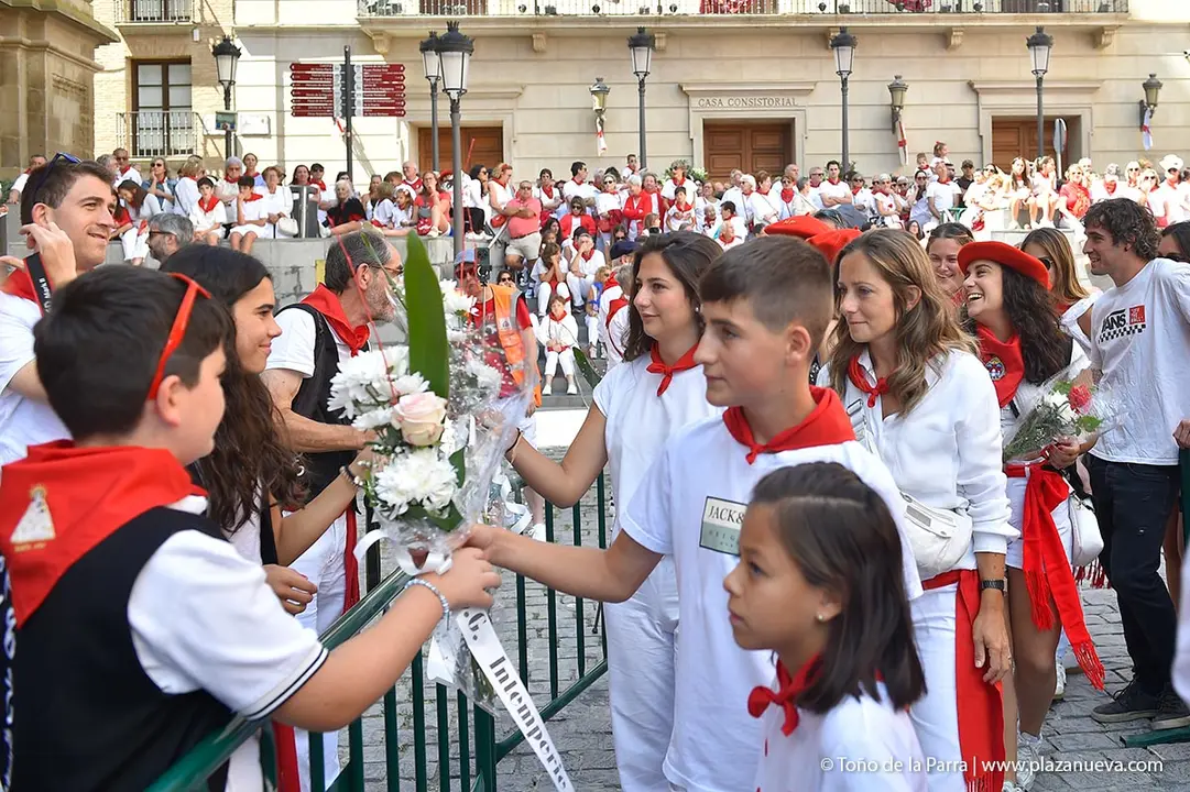 Ofrenda floral a Santa Ana 2025 22