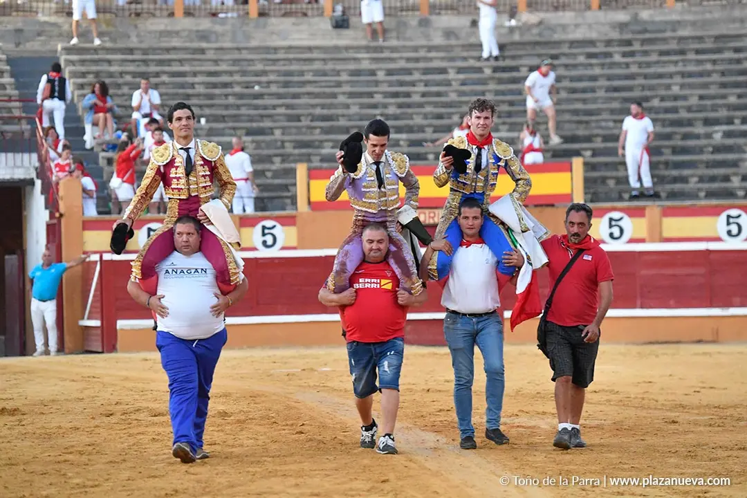 Corrida de toros en Tudela d&iacute;a 26 88