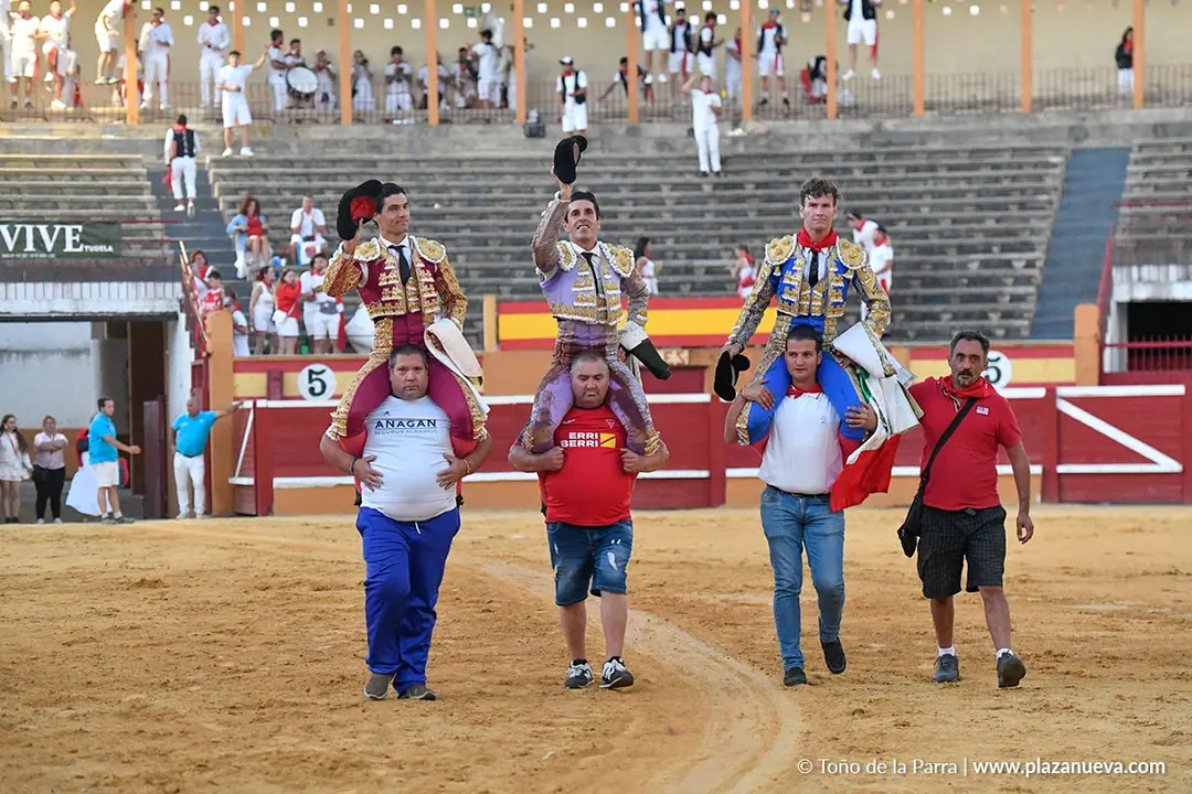 Corrida de toros en Tudela d&iacute;a 26 89