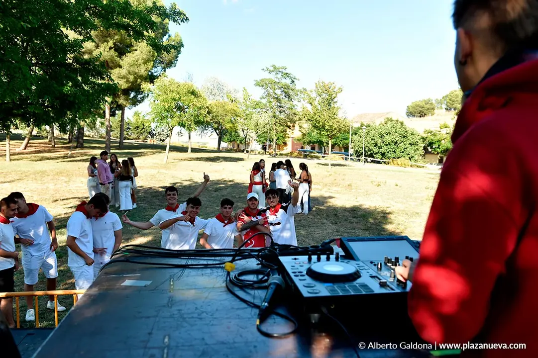 Fiesta joven con DJs en Tudela 2025 2
