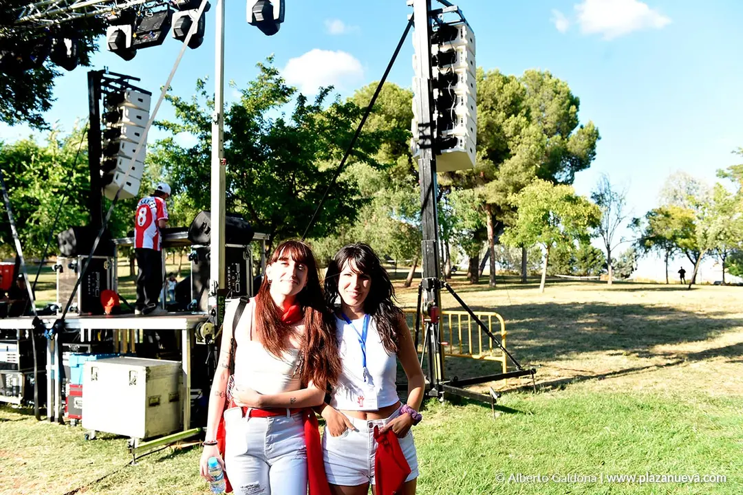 Fiesta joven con DJs en Tudela 2025 4