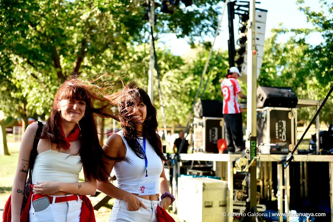 Fiesta joven con DJs en Tudela 2025 3