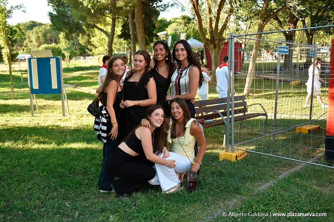Fiesta joven con DJs en Tudela 2025 20