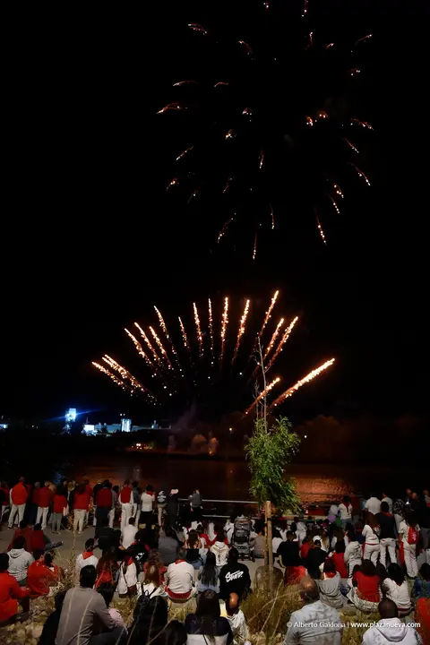 Fuegos artificiales en Tudela d&iacute;a 29 2025 3