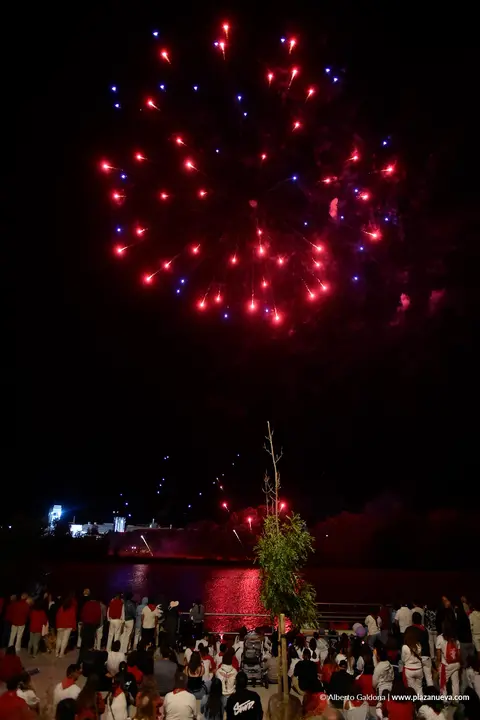 Fuegos artificiales en Tudela d&iacute;a 29 2025 4