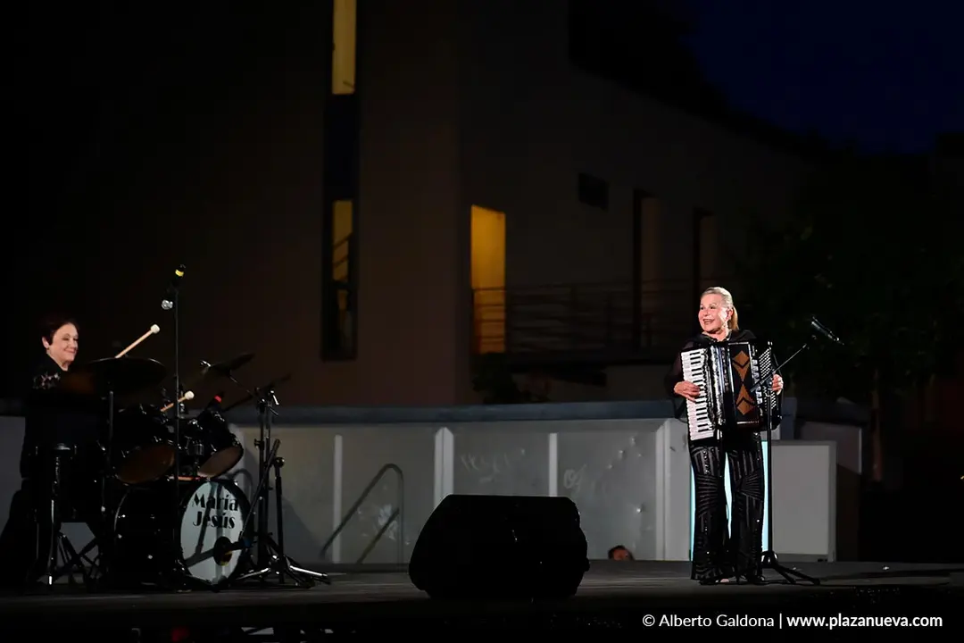 Mar&iacute;a Jes&uacute;s y su acorde&oacute;n en Tudela d&iacute;a 30 2025 1