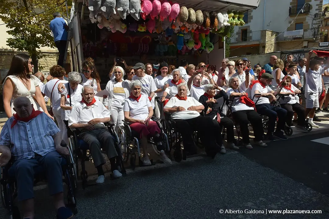 Fiestas de San Mart&iacute;n de Unx 2025   Cohete 20