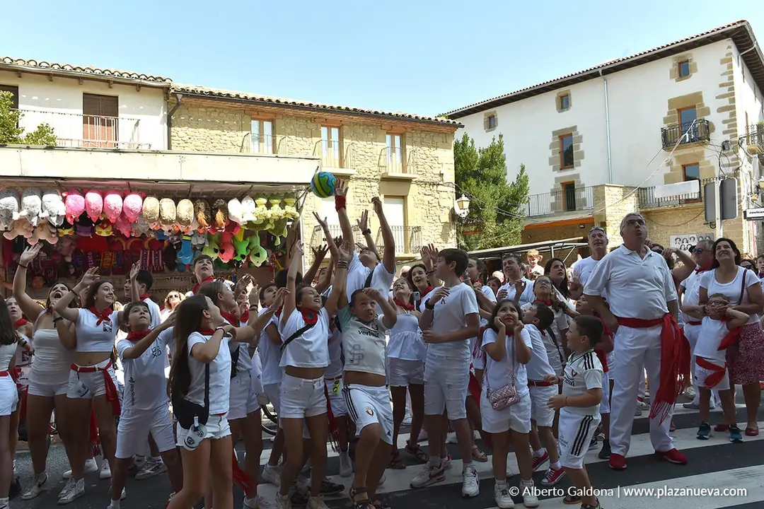 Fiestas de San Mart&iacute;n de Unx 2025   Cohete 26