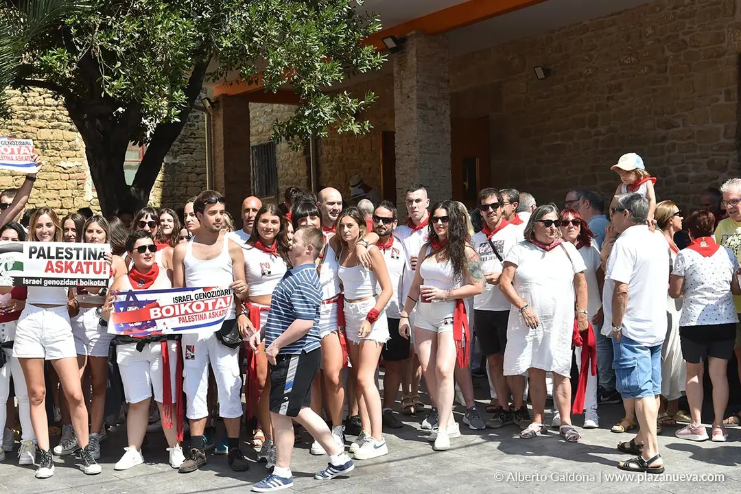 Fiestas de San Mart&iacute;n de Unx 2025   Cohete 52