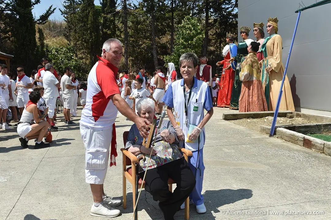 Fiestas de San Mart&iacute;n de Unx 2025   Cohete 75