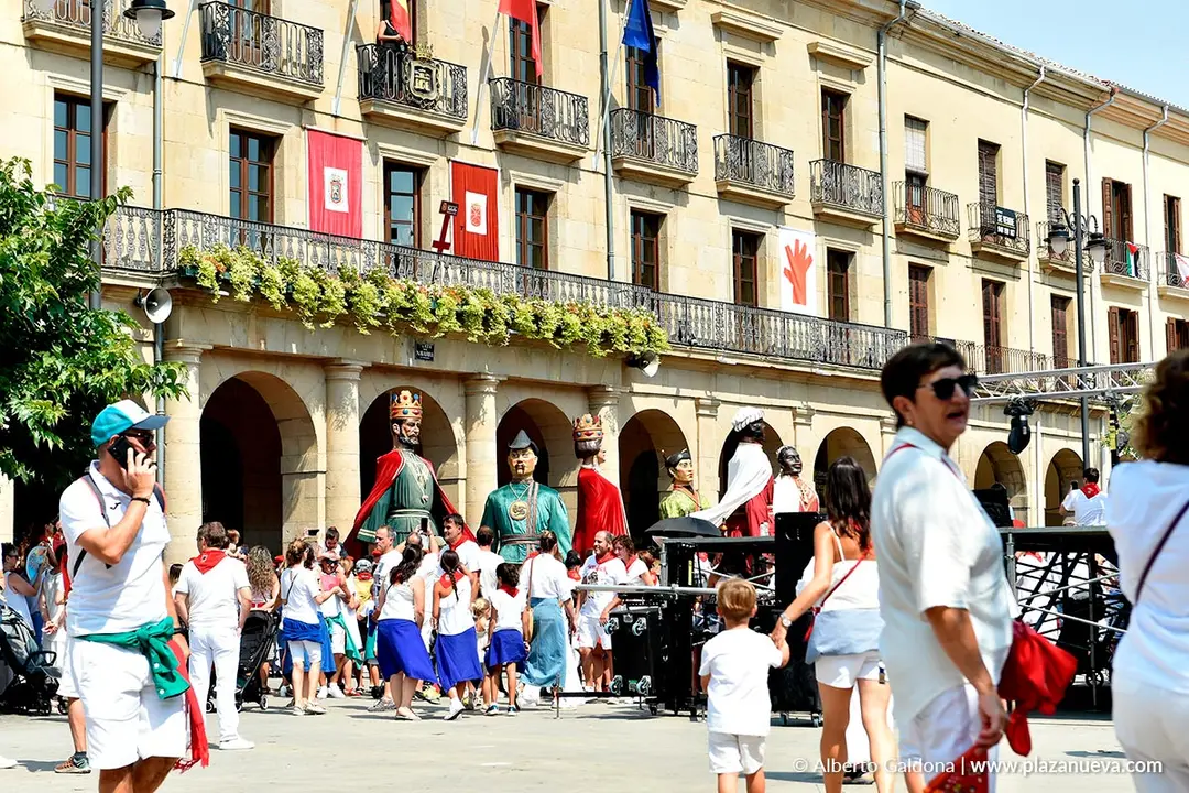 Fiestas de Tafalla 2025 Baile Gigantes 7