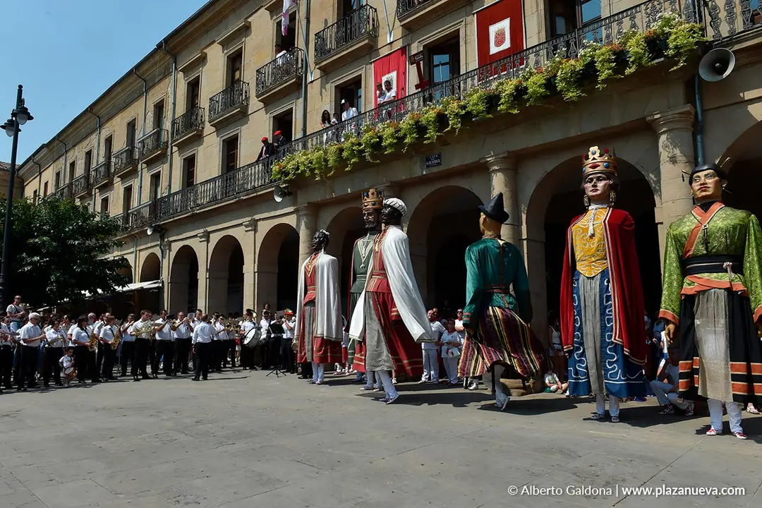 Fiestas de Tafalla 2025 Baile Gigantes 8